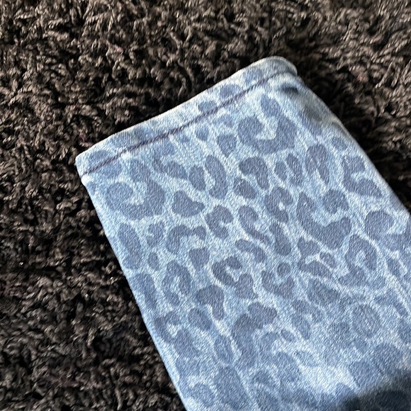Almost Famous | Leopard Print Skinny Leg Jeans - Picture 4 of 6